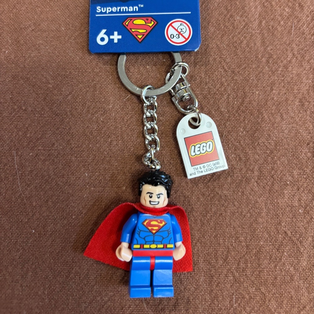 LEGO DC SUPER HEROES "Superman Key Chain" 853952 WITH TAG